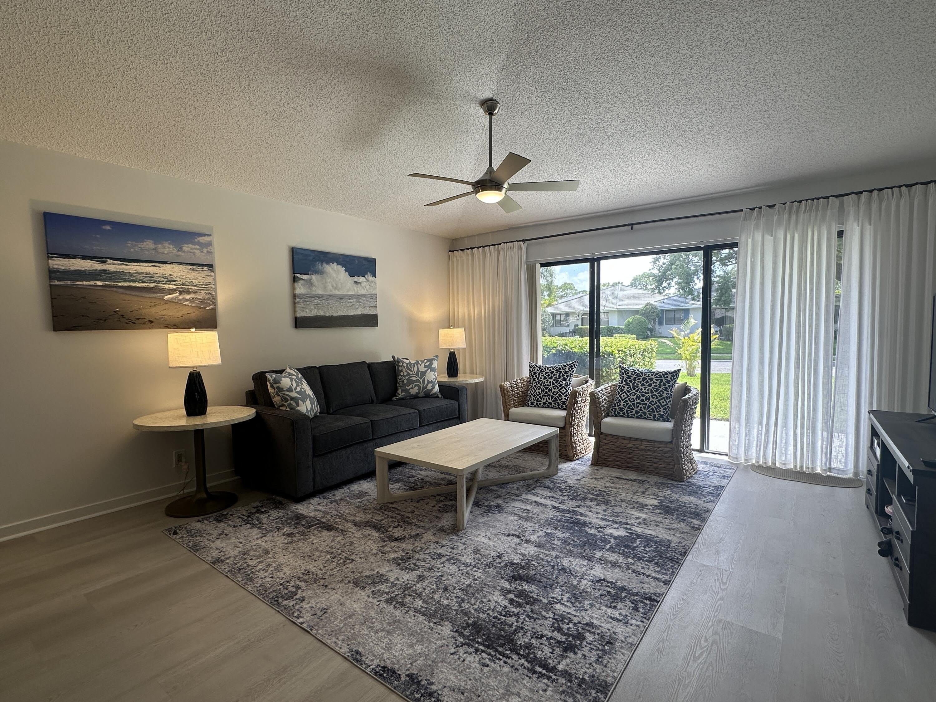 402 Club Drive – photo 2