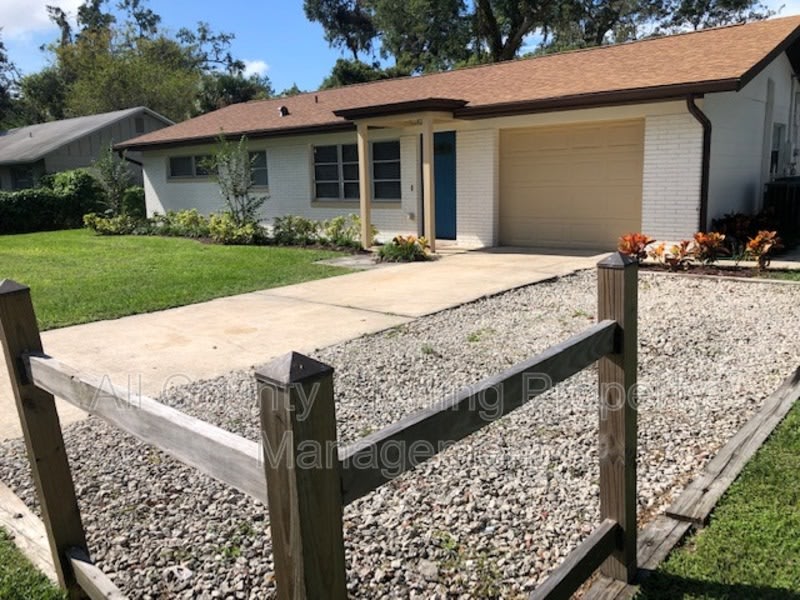 825 Driver Ave. – photo 2