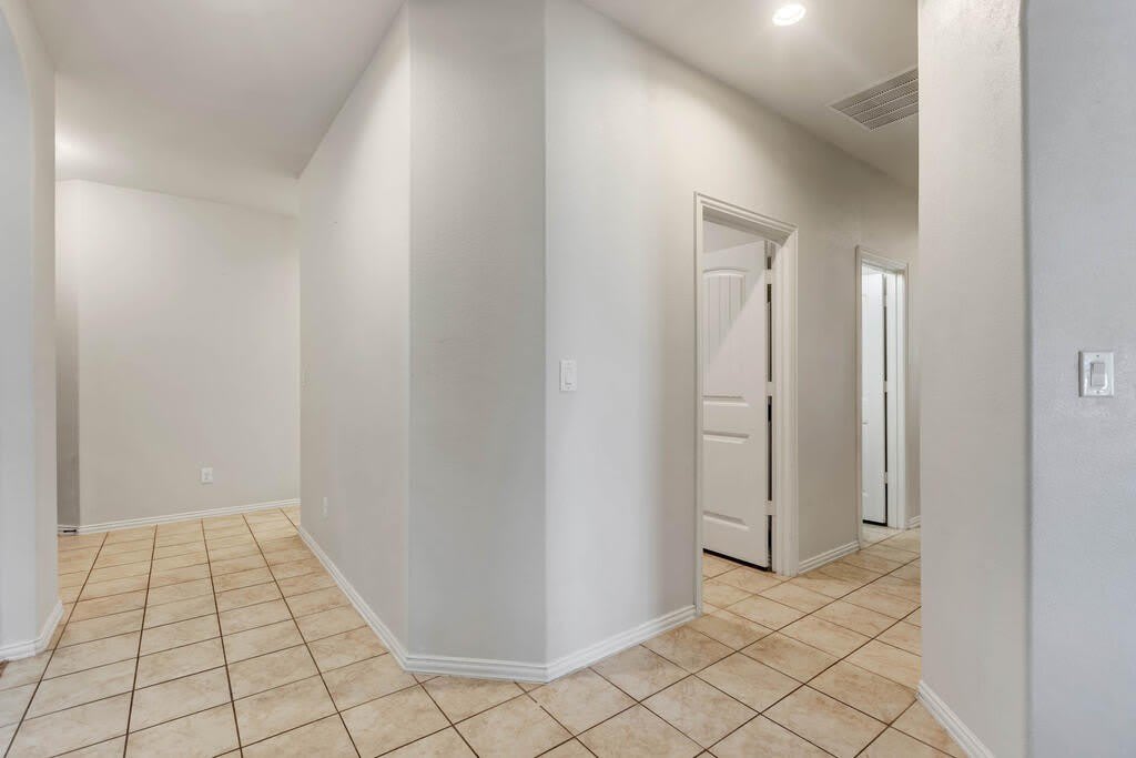 6914 Kate Reed Dr – photo 4