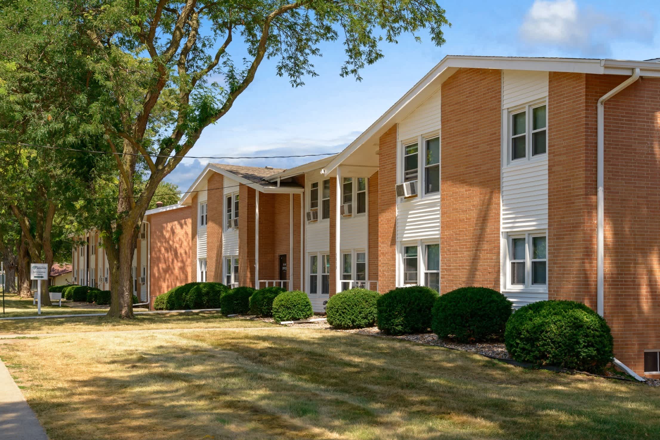 Plaza Manor – photo 2