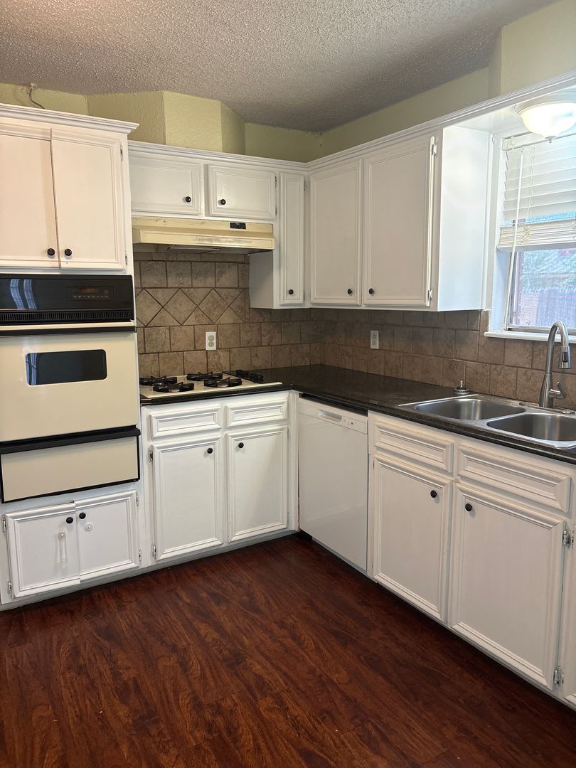16th Place Has All The Space – photo 4
