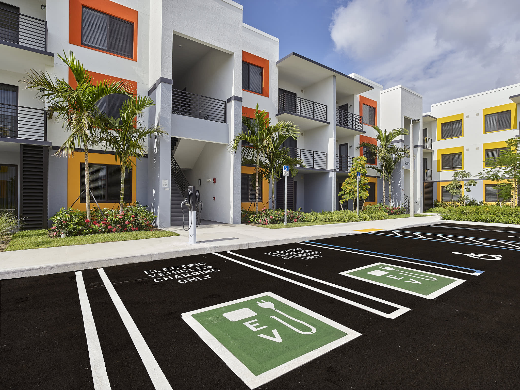 Gateway Luxury Apartments – photo 4