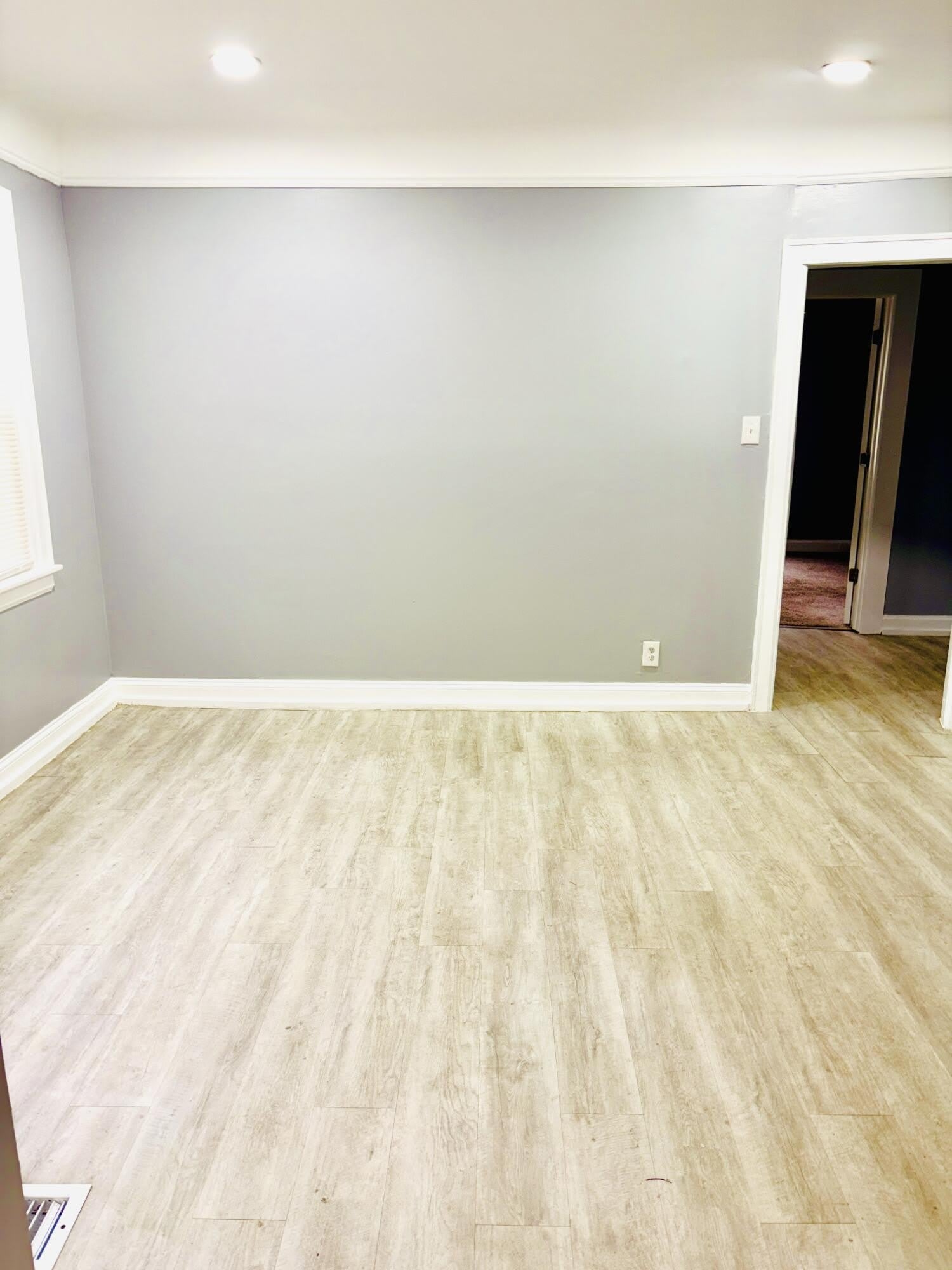 5791 Somerset Avenue – photo 3