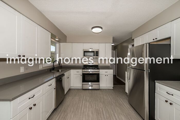 1323 Easter Lane – photo 5