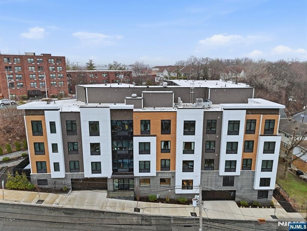 1435 10th Street – photo 1