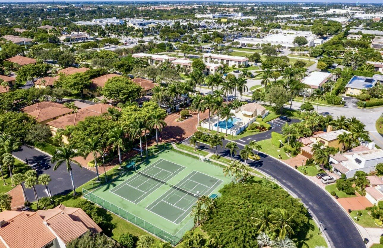 65 Pelican Pointe Drive – photo 2
