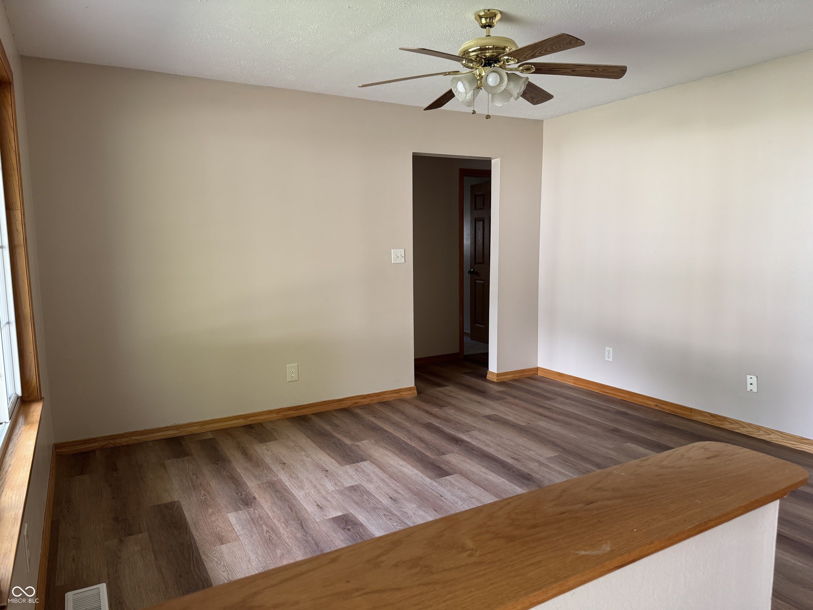 5426 Pappas Drive – photo 2