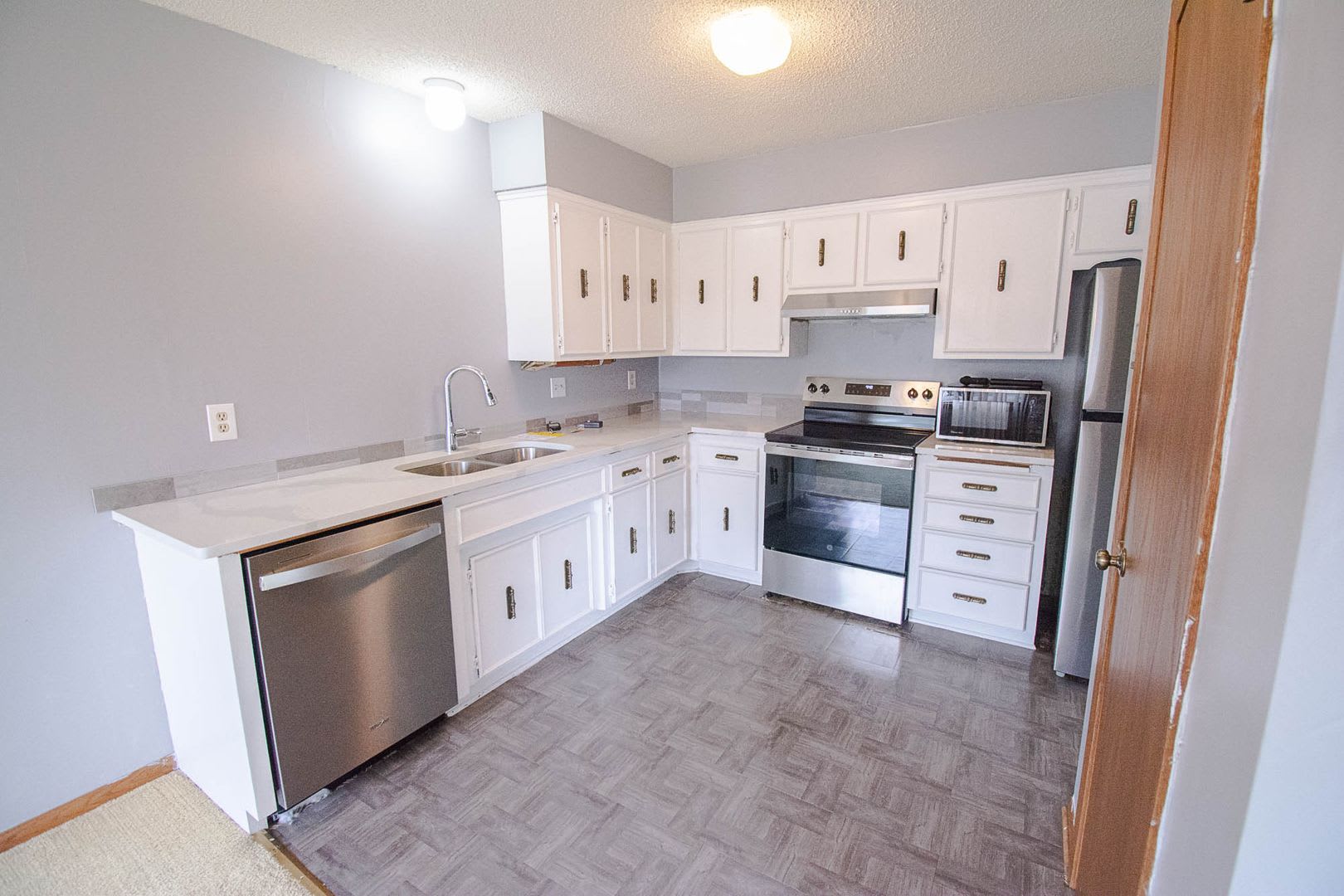 2BR Twin Home with Garage & Great Outdoor Space! – photo 2