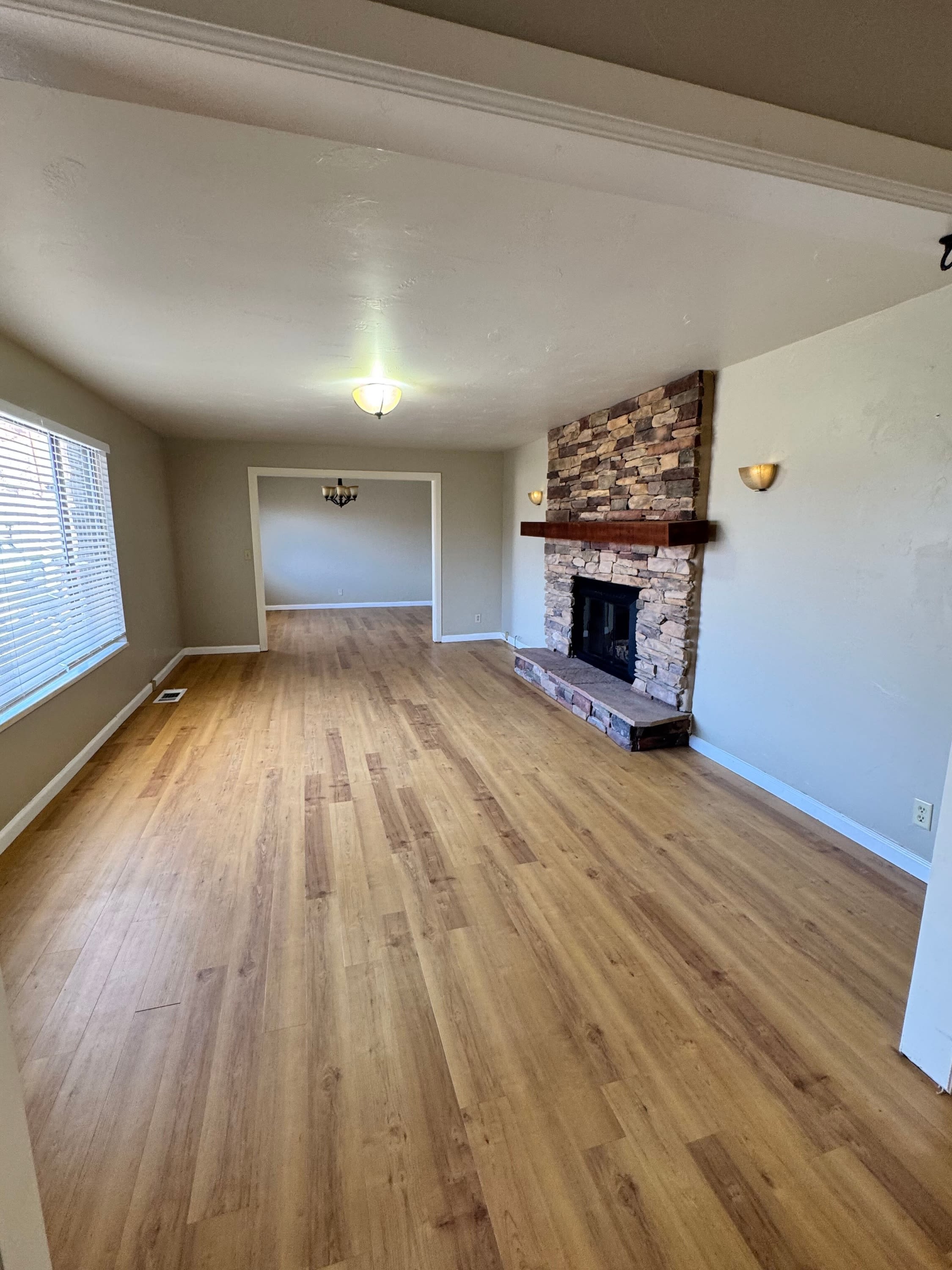 240 North 300 East – photo 4