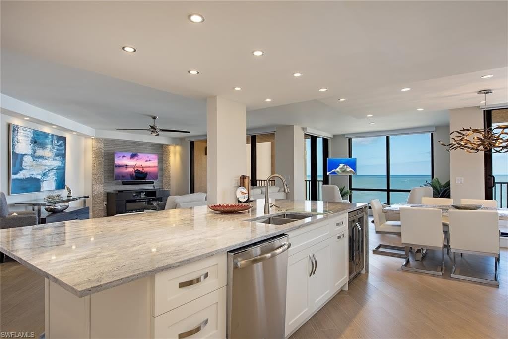 850 S COLLIER Blvd – photo 5
