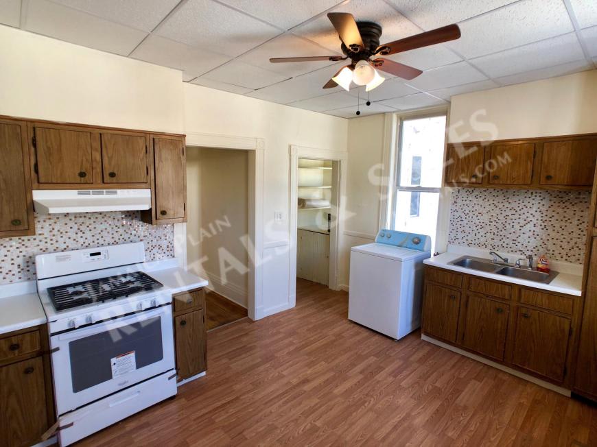 47 Custer St. – photo 1
