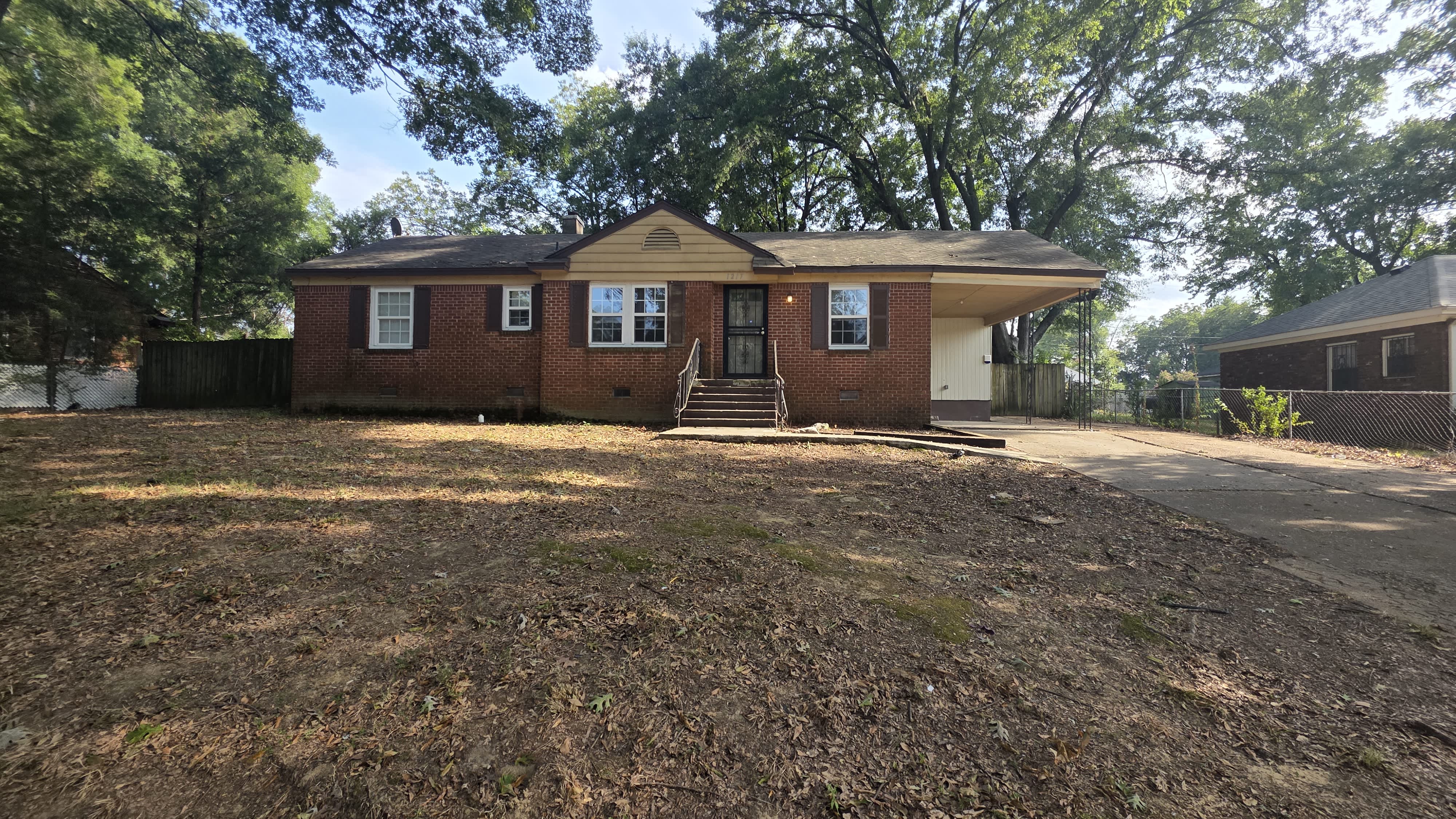 1217 Timothy Dr – photo 2