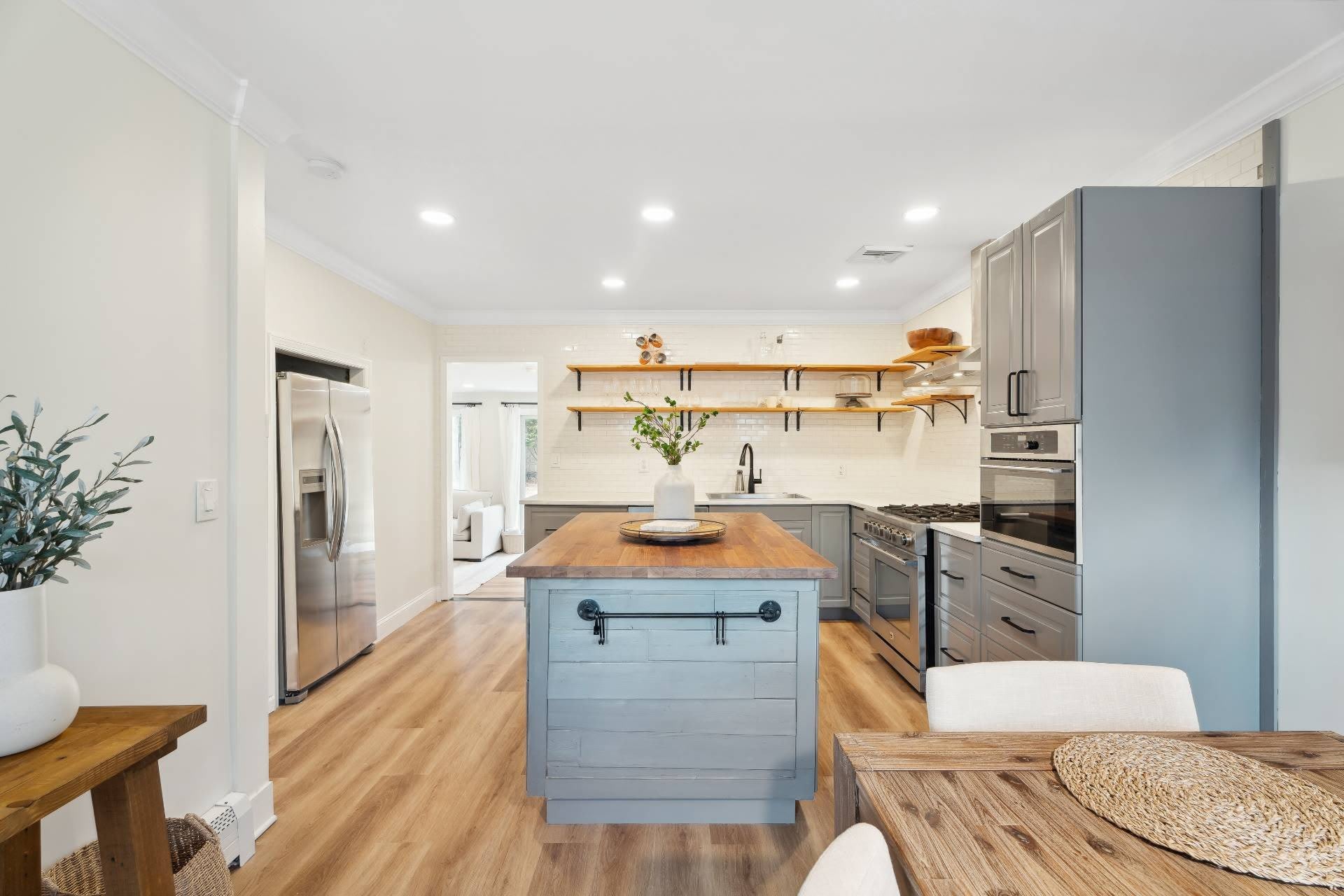 28 Argonne Road W – photo 5