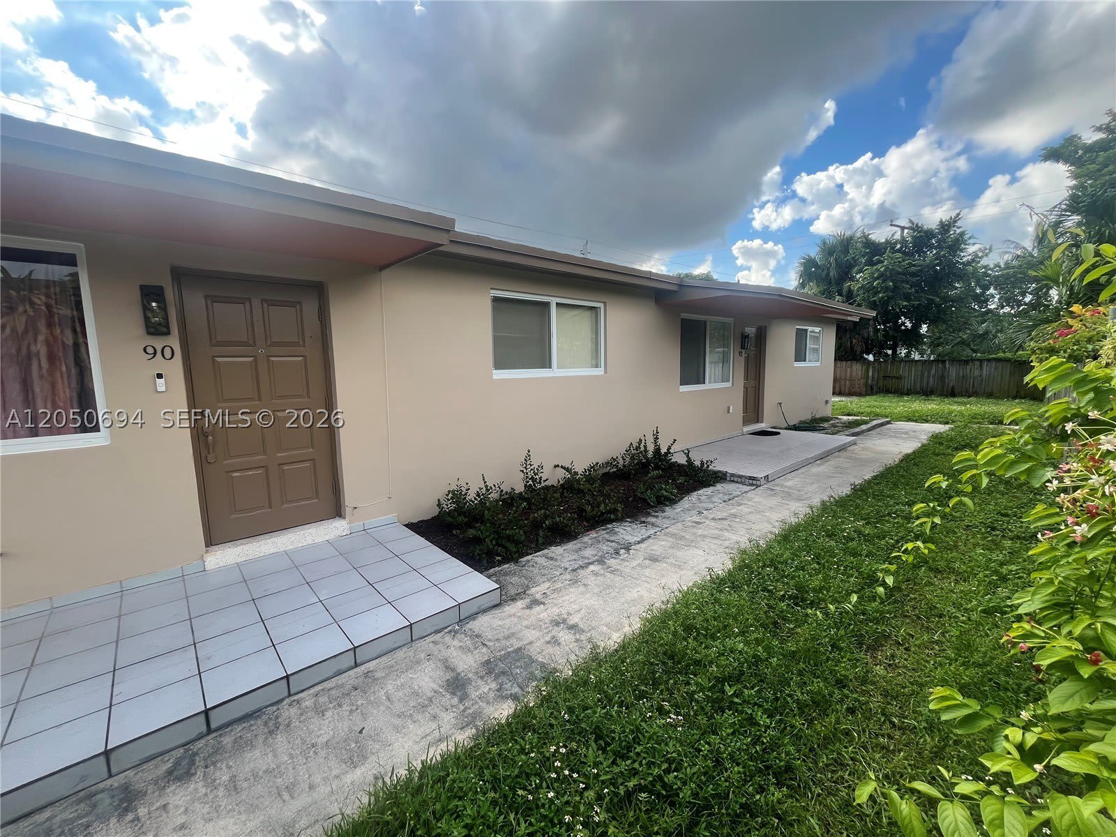 90 E 15th St – photo 2