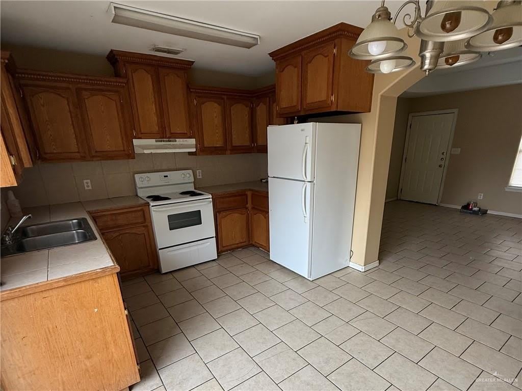 1307 E Coyote Street – photo 2