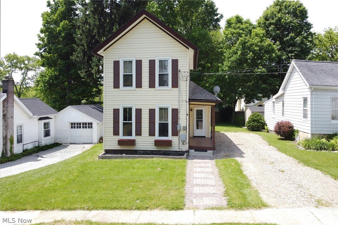 8210 Maple Avenue – photo 1