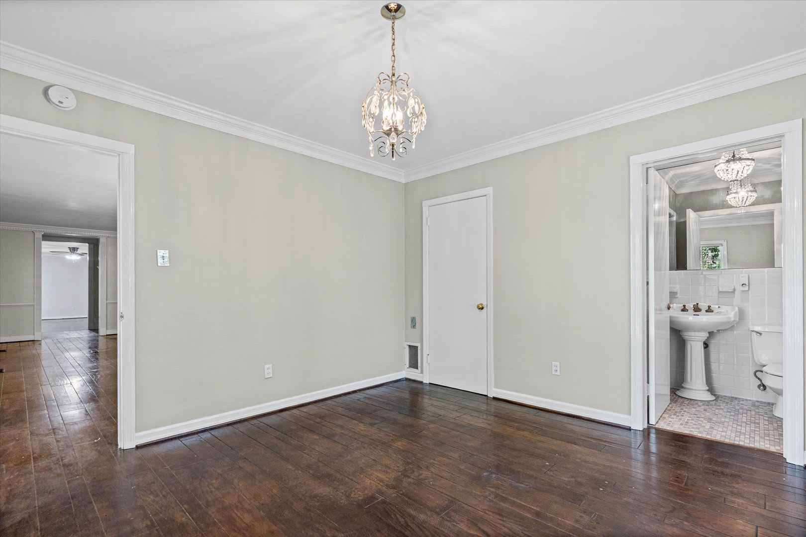 Rare Property on 2.5 Acres in the Heart of Spring Hill – photo 2