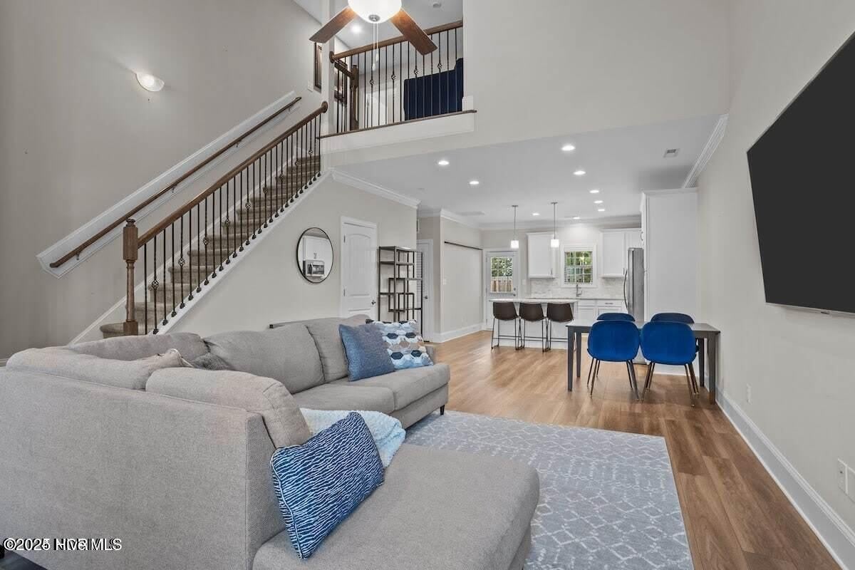 127 Lark Drive – photo 2