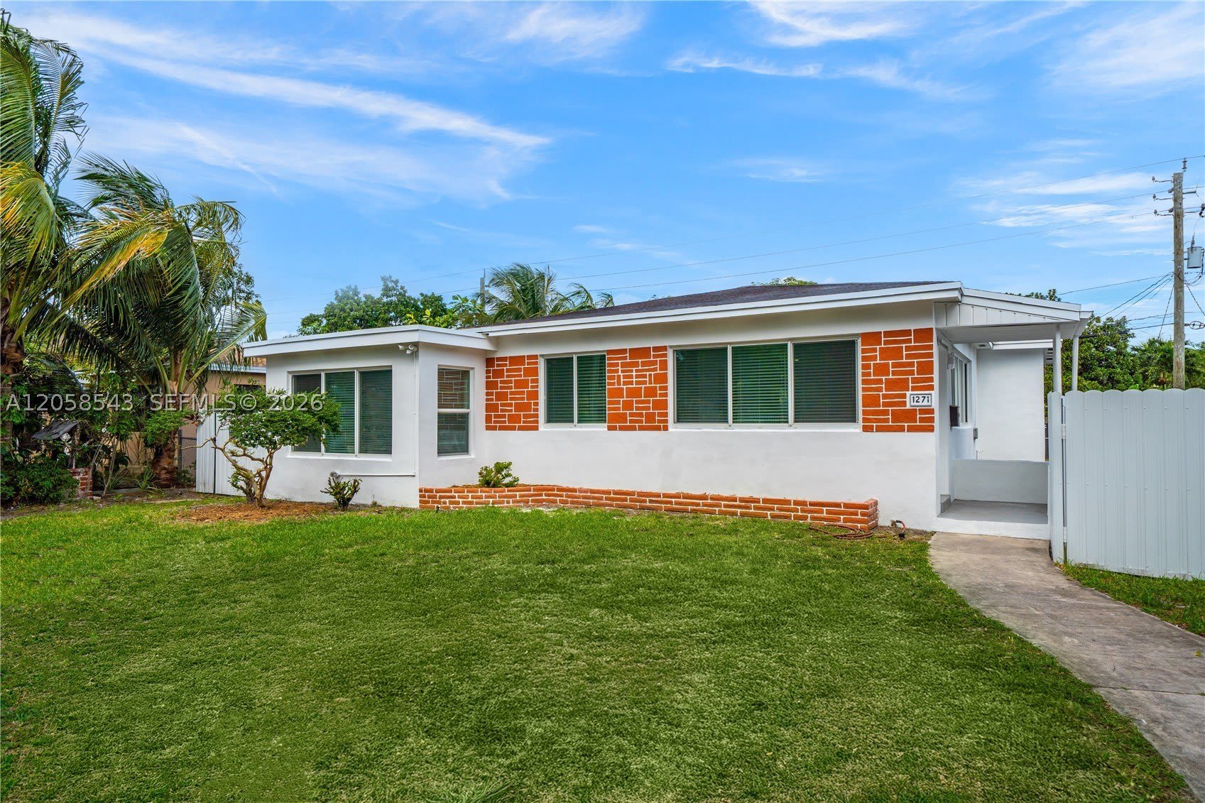 1271 NE 159th St – photo 2