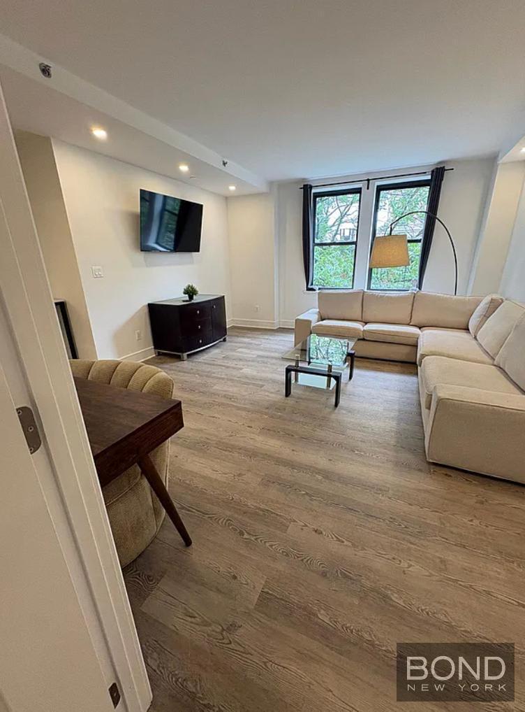 45 West 81st Street – photo 3