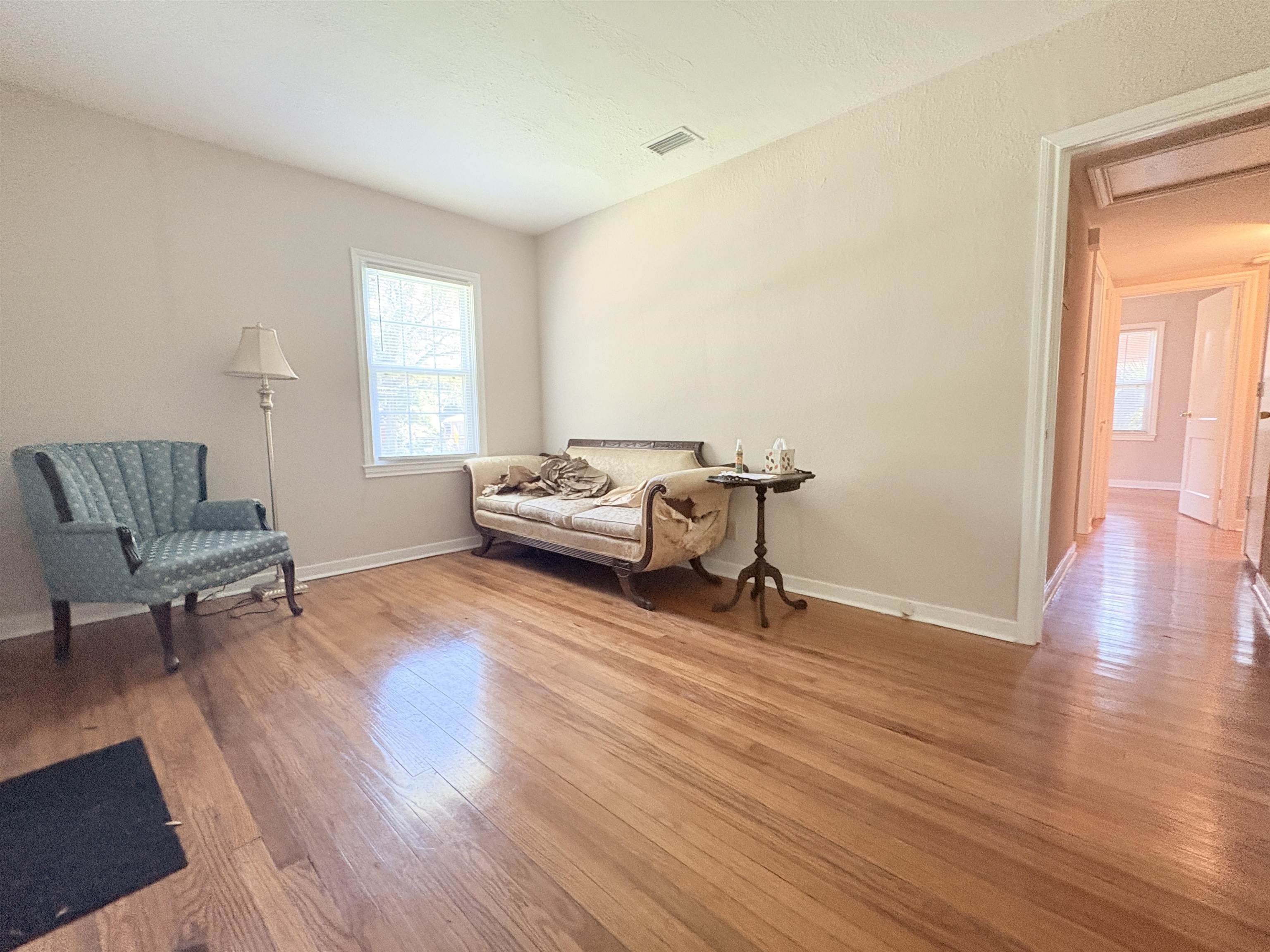 606 Collins Drive – photo 5