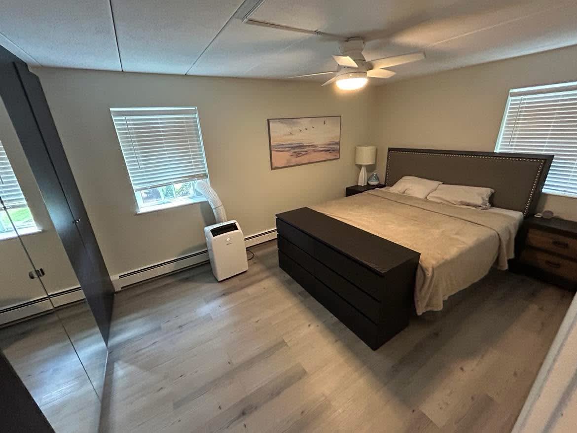 1011 Main St – photo 3