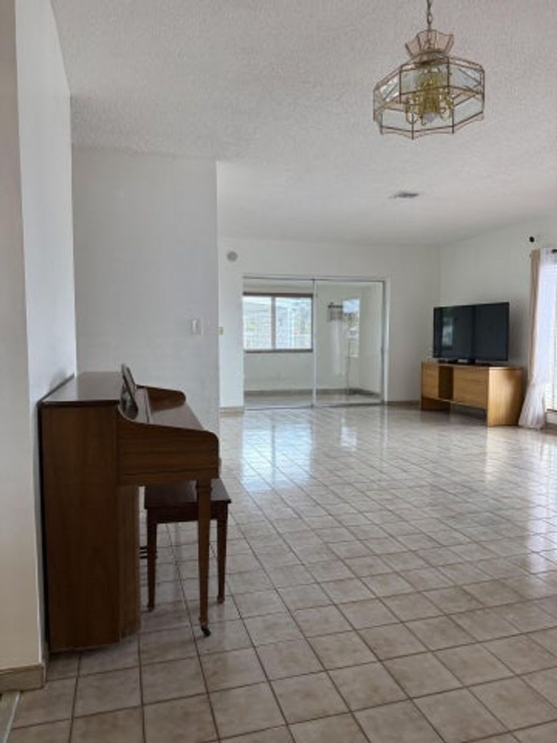 957 W 67th Street, Hialeah, FL 33012 – photo 4