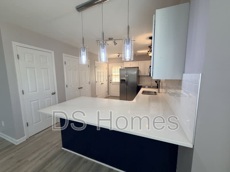 1028 Kent St – photo 3