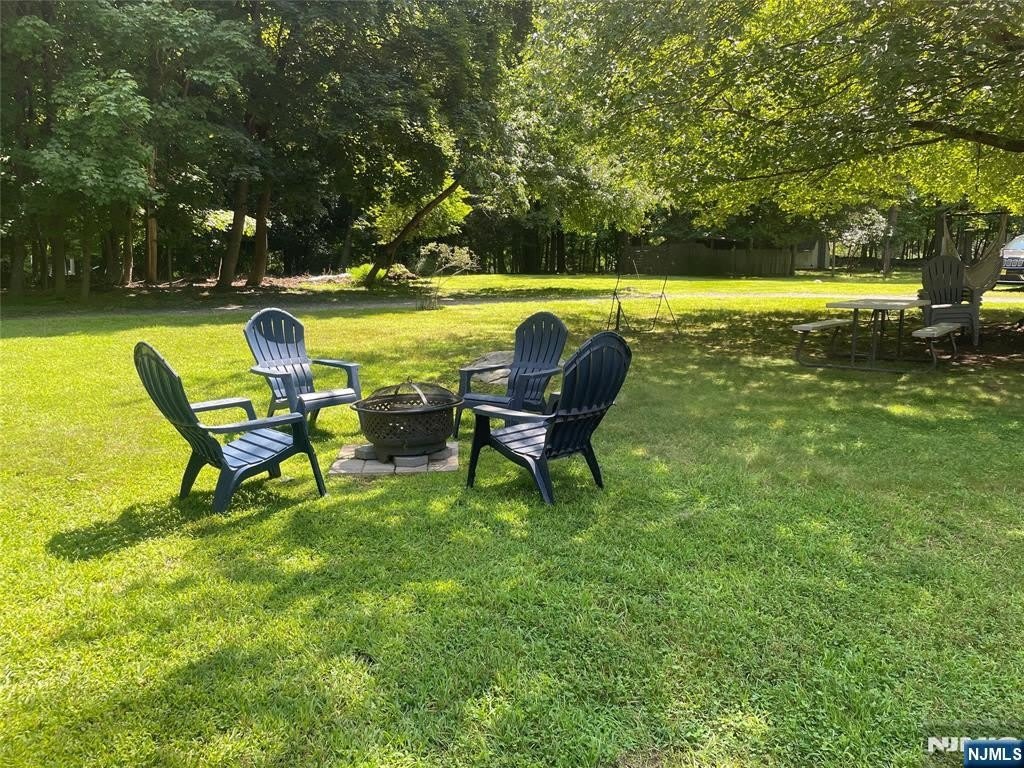 606 Wyckoff Avenue – photo 3
