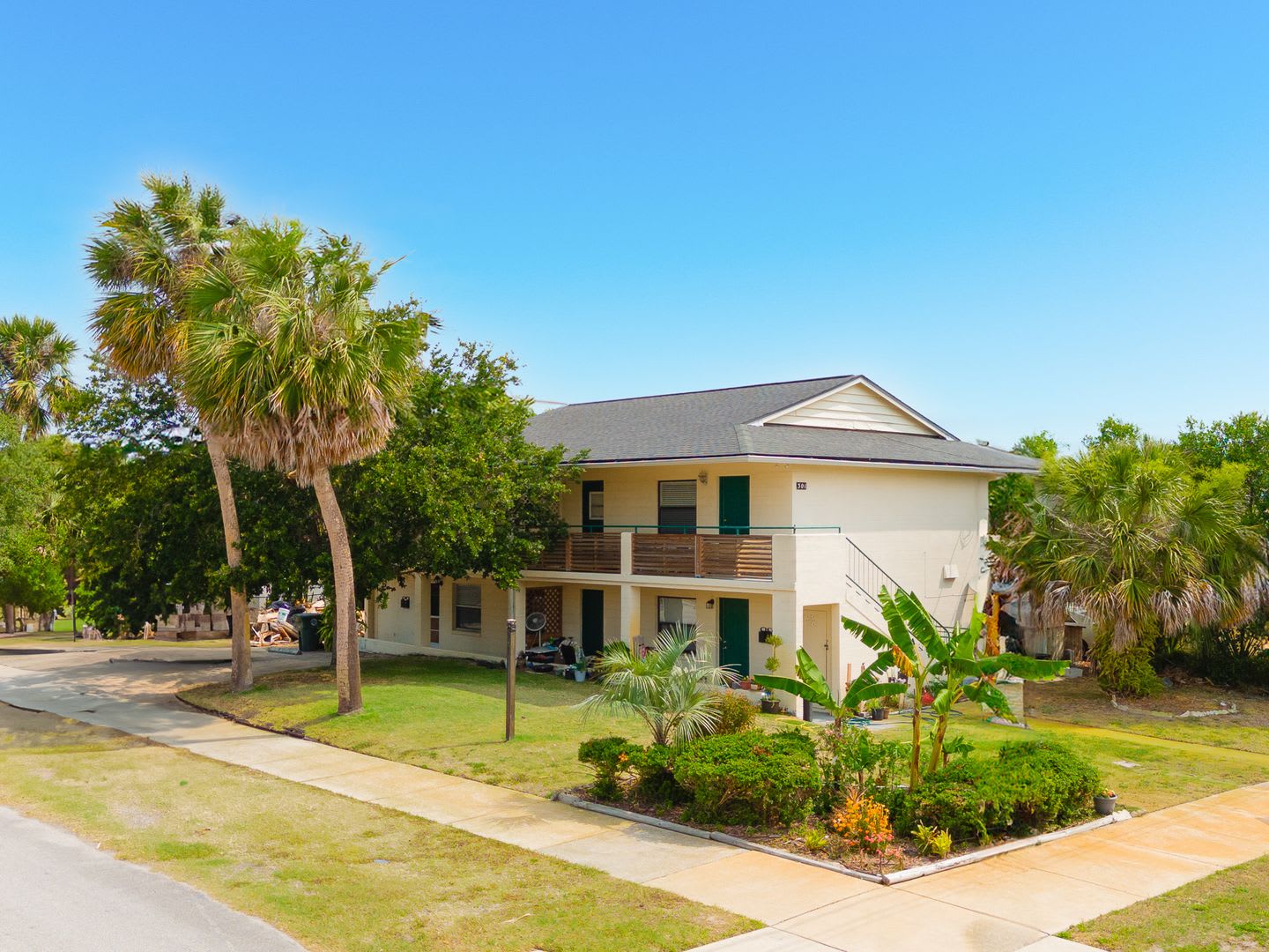 Coastal Living In The Heart Of Daytona Beach – photo 2