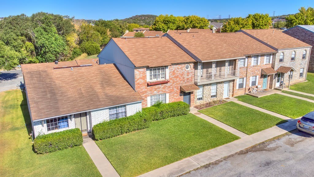 1908 Leslie Dr – photo 5