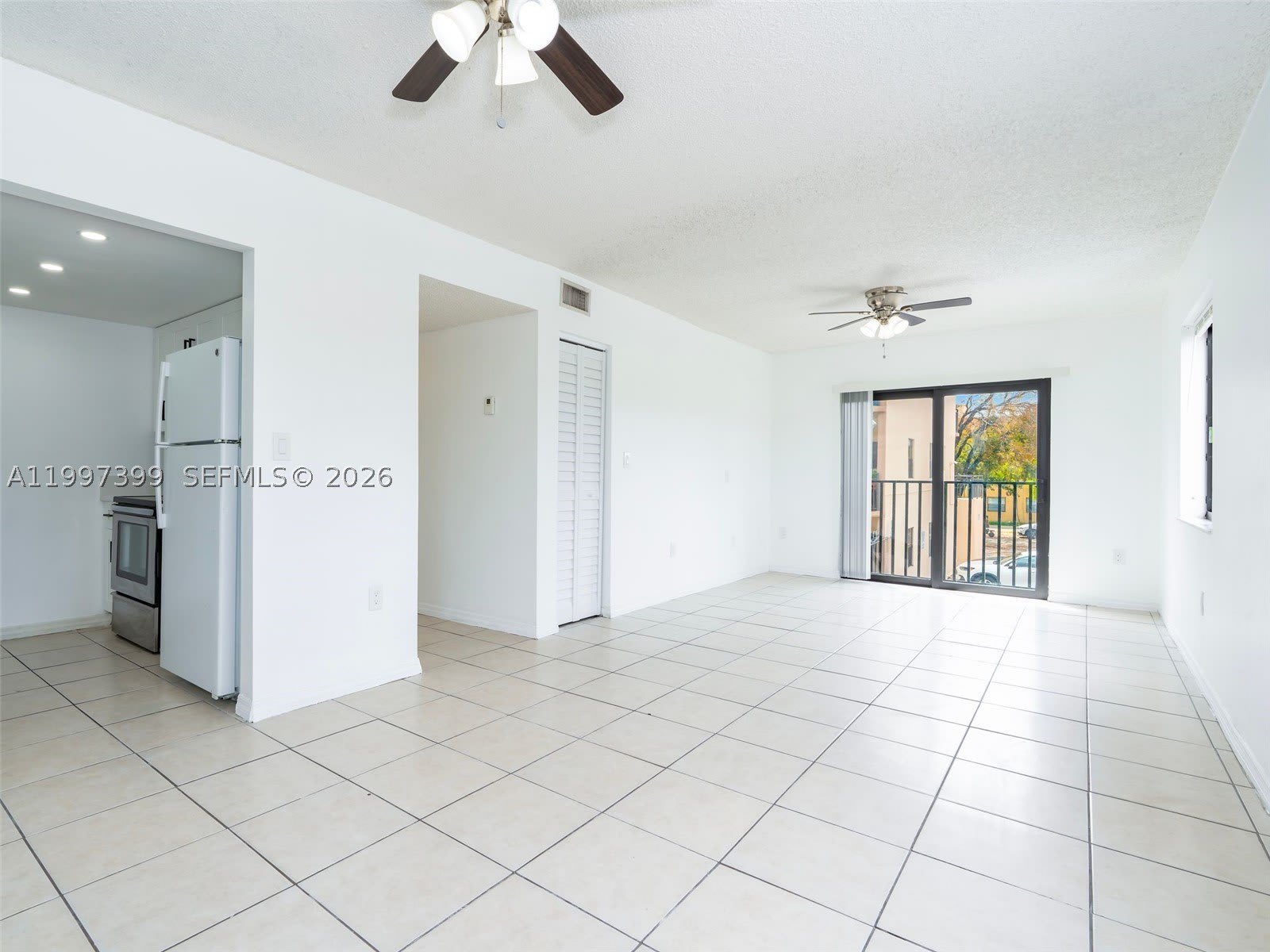 1490 W 42nd Pl – photo 2