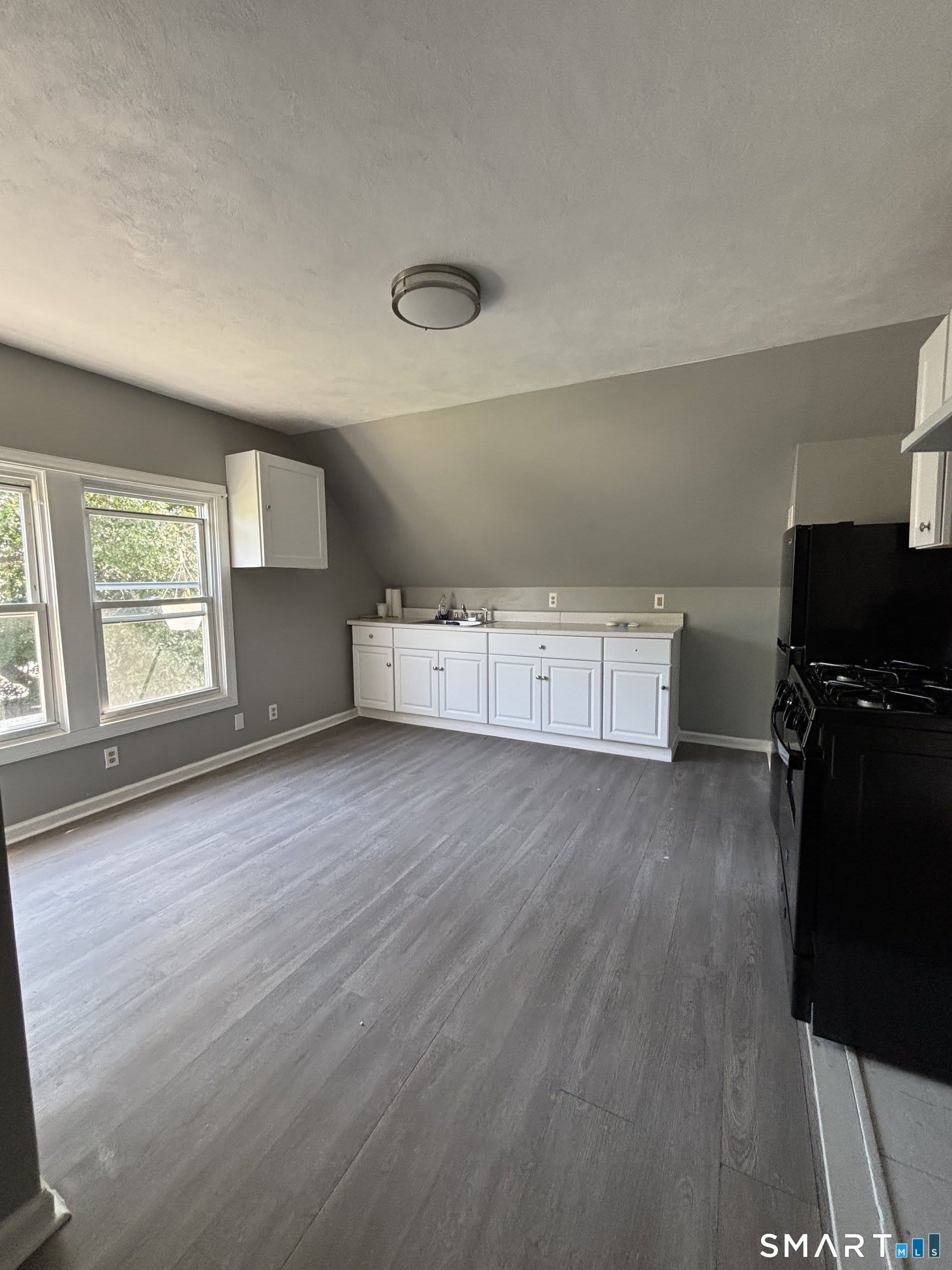 358 Blohm Street – photo 4