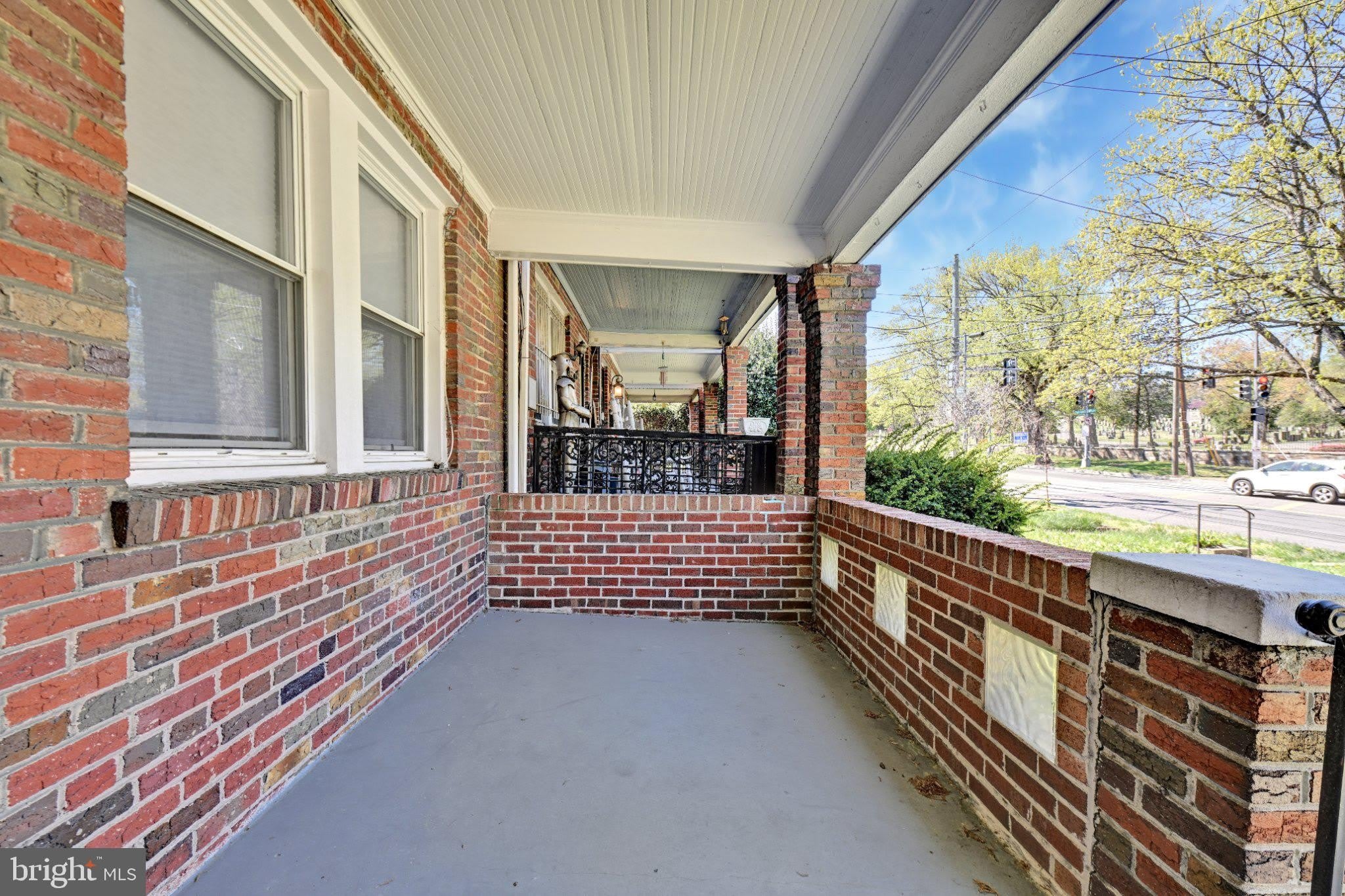 4607 N CAPITOL Street NE – photo 2