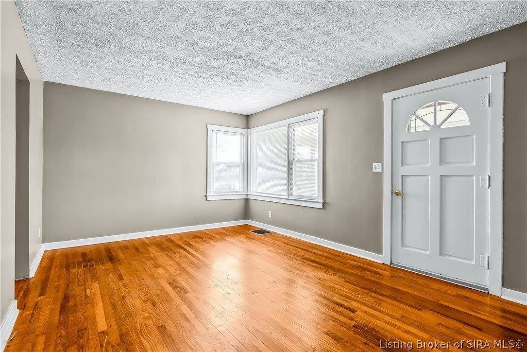 1327 East 8th Street – photo 2