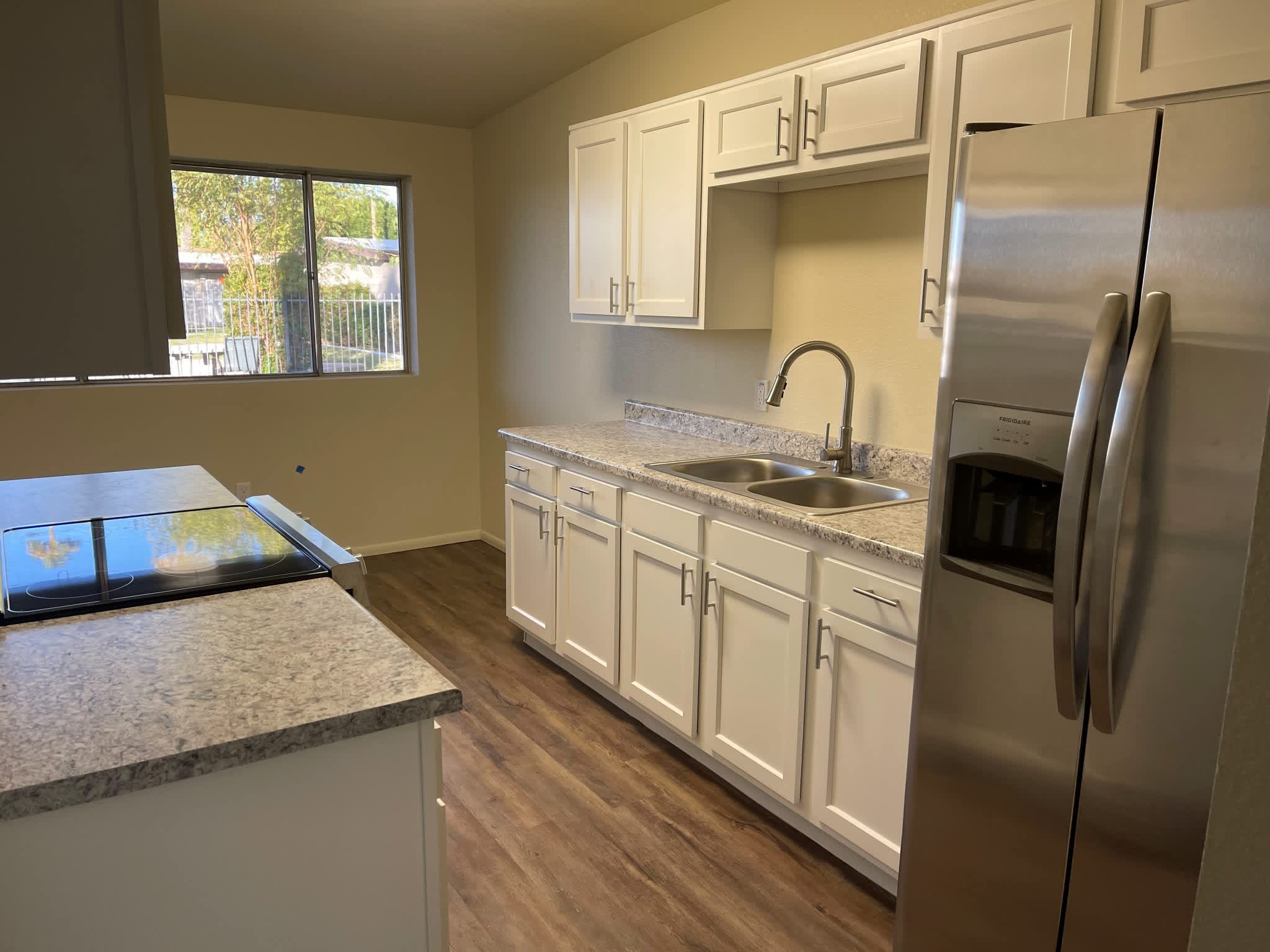 Tropicana Apartments – photo 4
