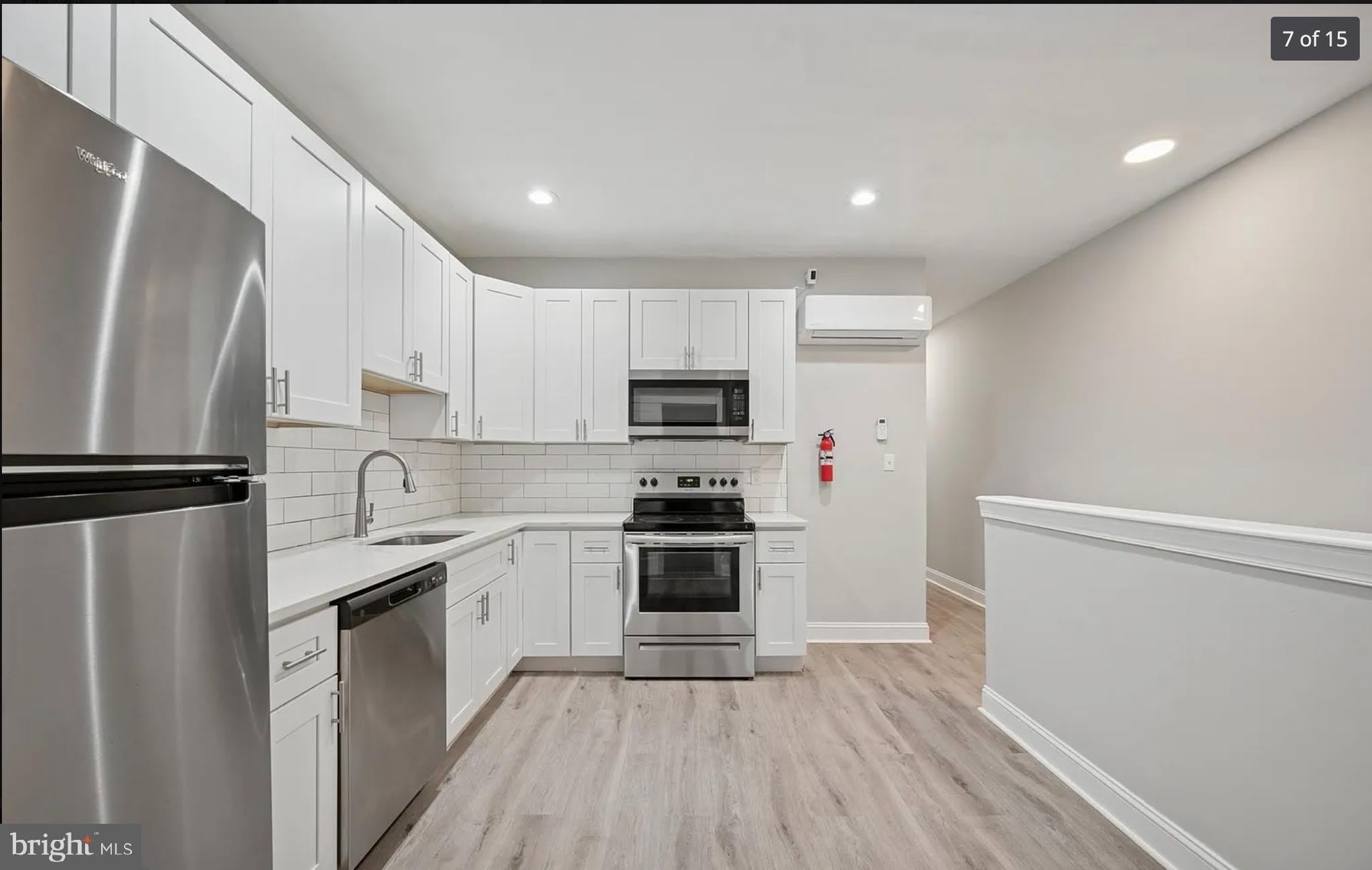 1236 W AIRDRIE Street – photo 3