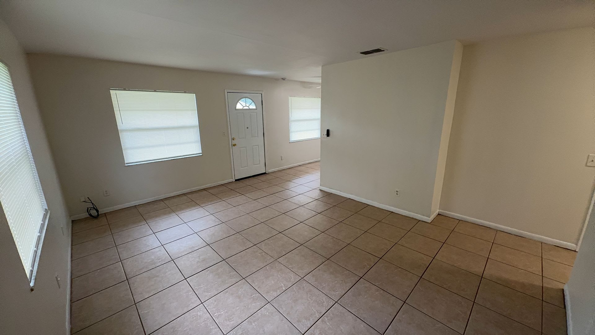 Newly Remodeled 2-Bedroom Duplex with Huge Fenced Backyard – Zephyrhills – photo 4
