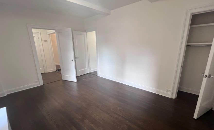 158 E 37th St – photo 4