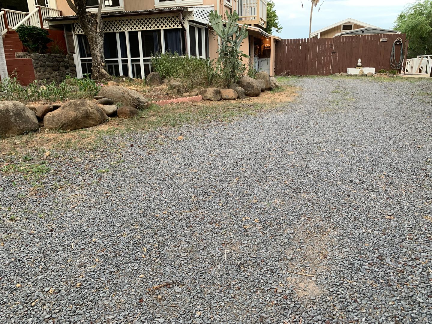 Oceanviews Private 1 bed / 1 bath sep. cottage. "INCL ALL utilities + WIFI internet". Furnished. – photo 4