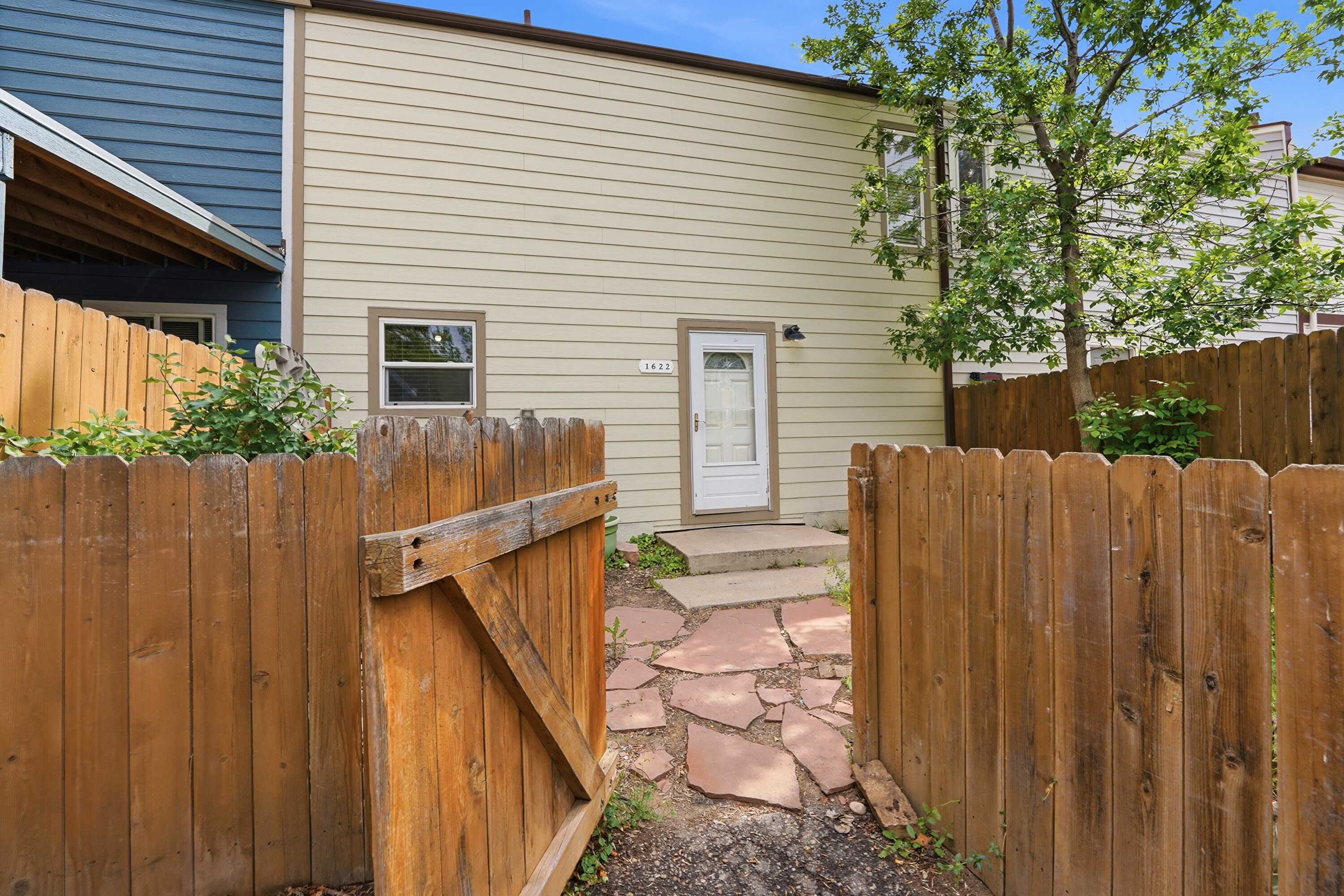 1622 Longbow Ct – photo 2