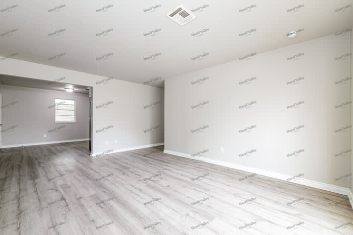601 Royal Avenue – photo 5