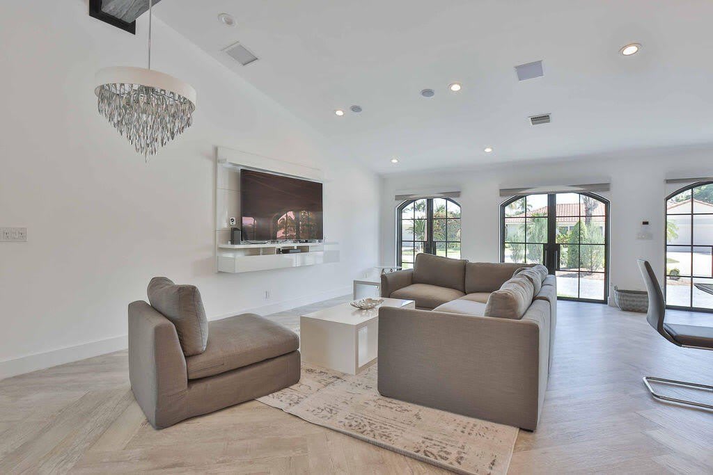 713 Forsyth Street – photo 4
