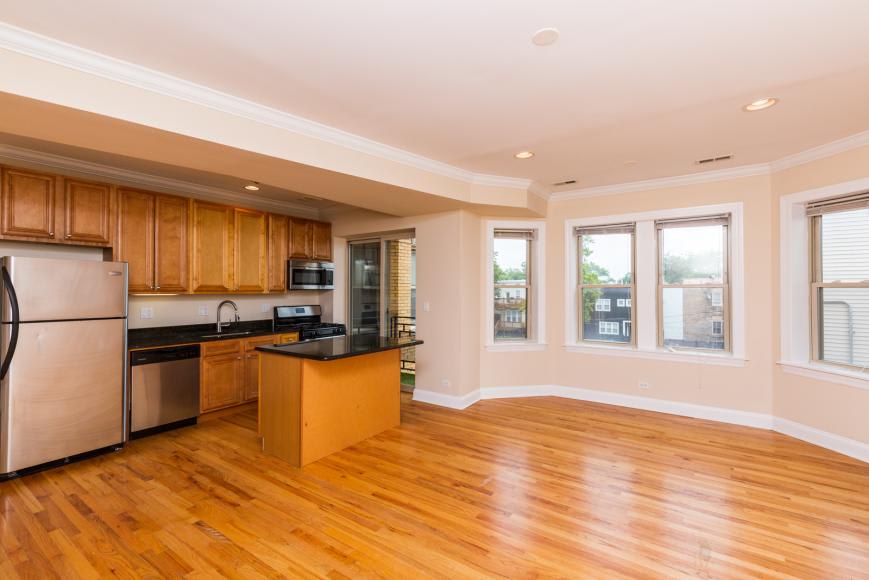 3510 West Cortland St – photo 2