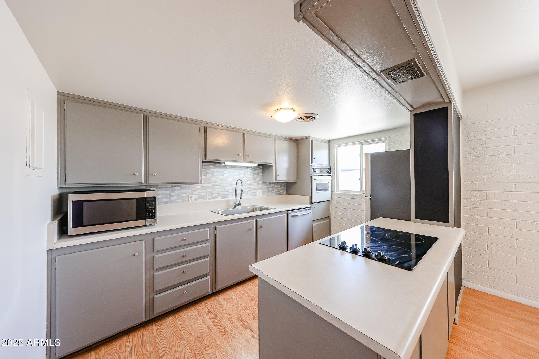6544 N 12th Street – photo 2