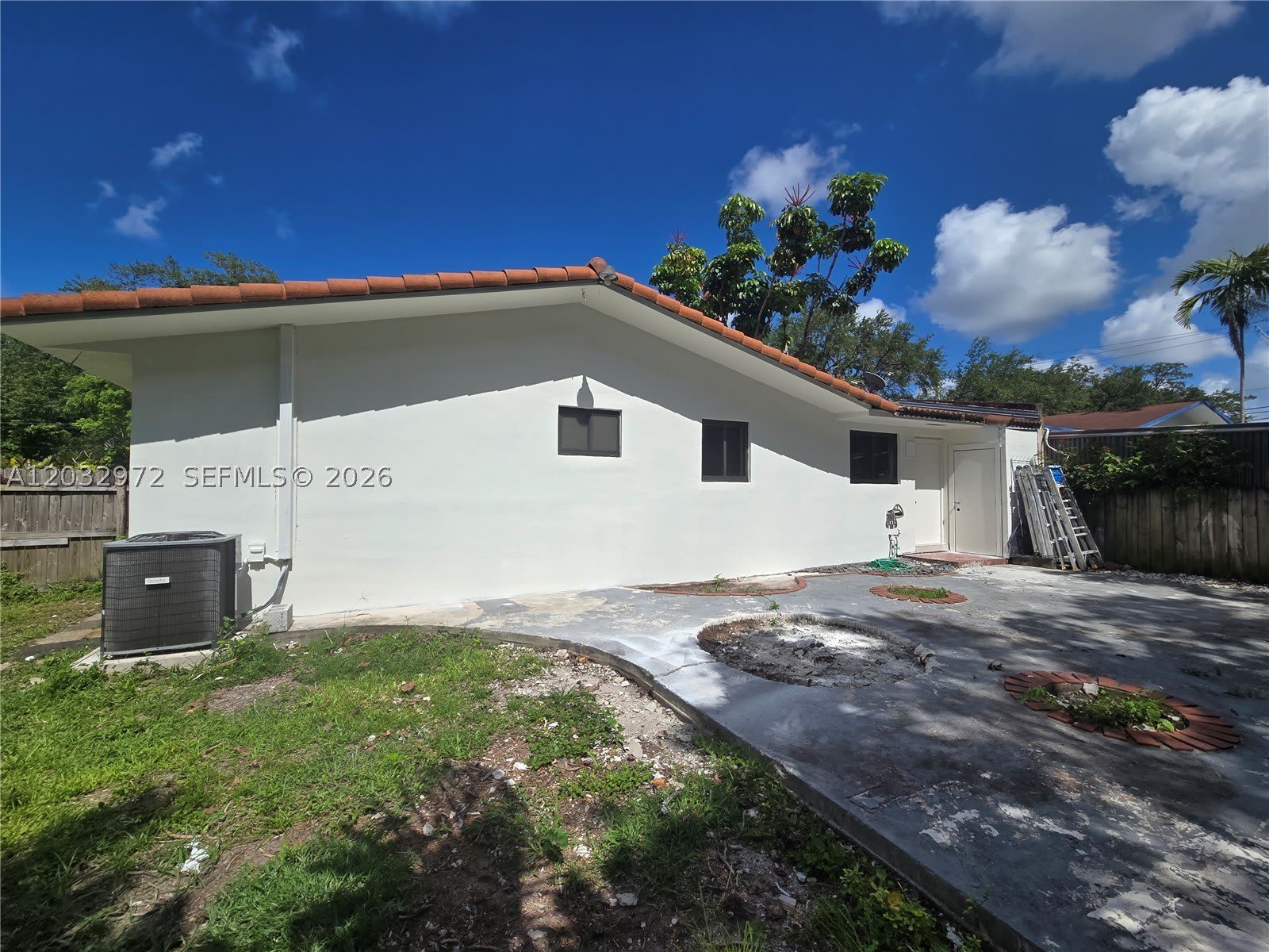 13100 NE 3rd Ct – photo 4