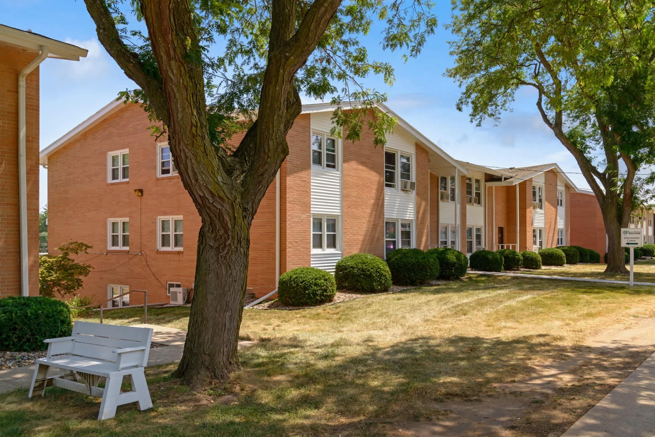 Plaza Manor – photo 3