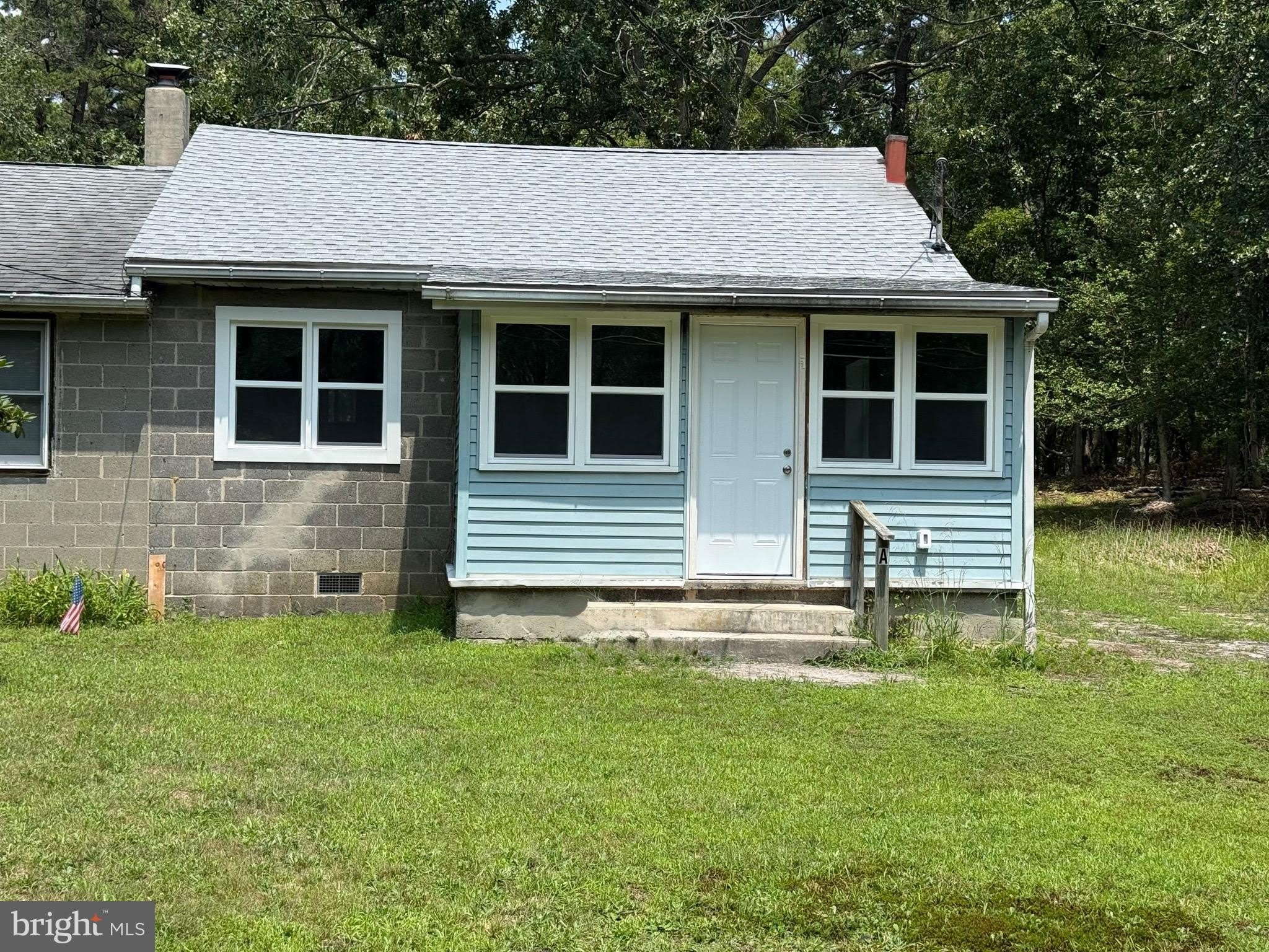 4001 N LAKESHORE Drive – photo 1