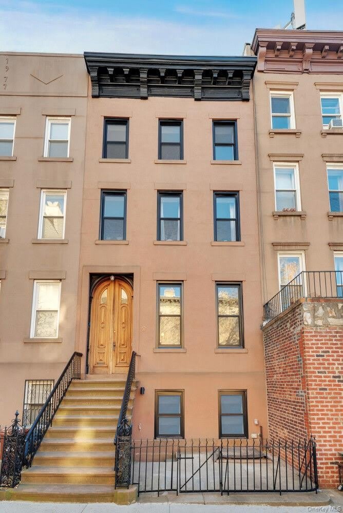 140 PRESIDENT Street – photo 4