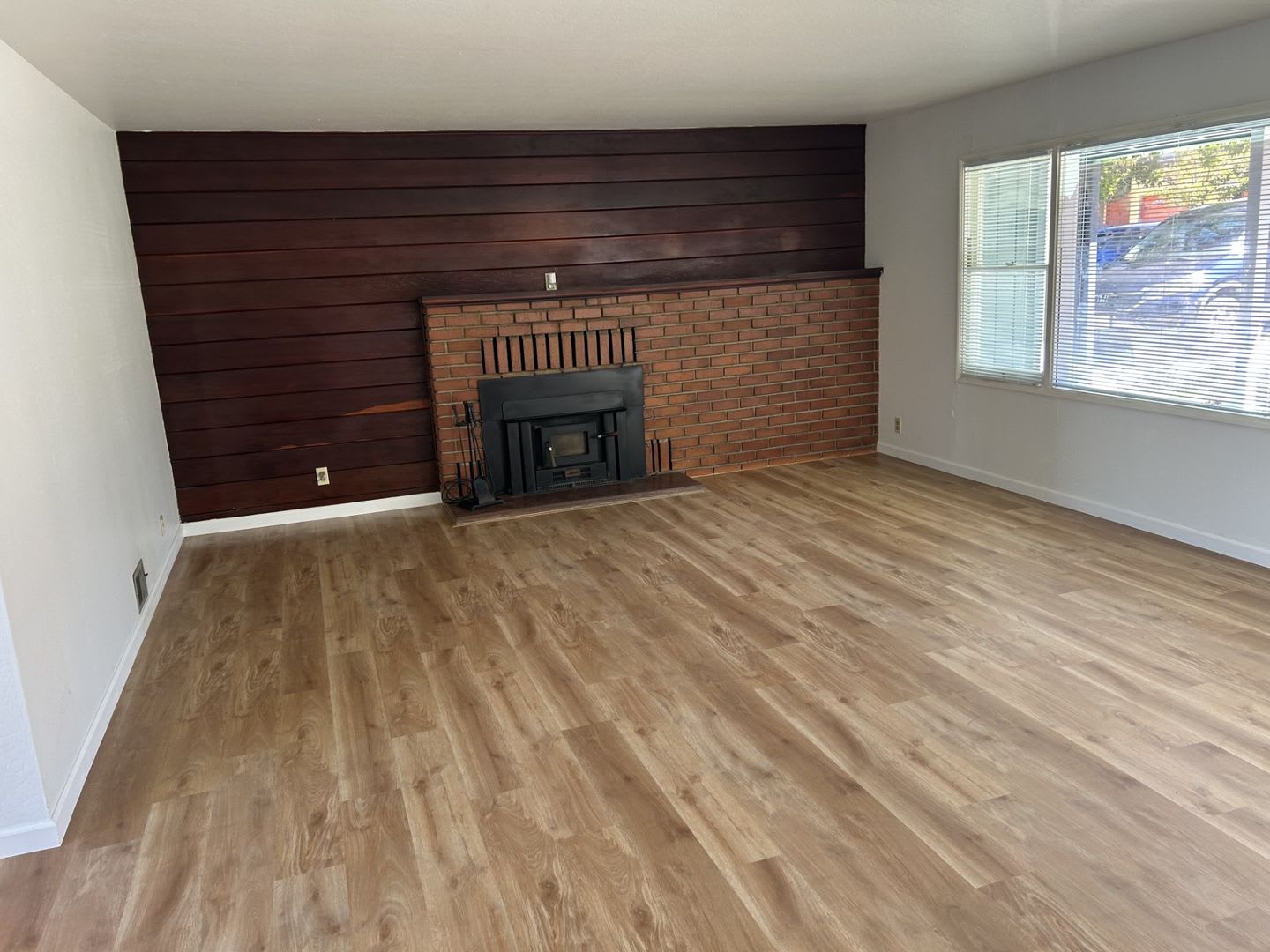 Beautiful 4 Bedroom, 2 Bath Eastside Vallejo Home – photo 4